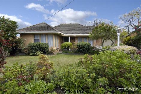 Property photo of 17 Castella Street Ivanhoe East VIC 3079