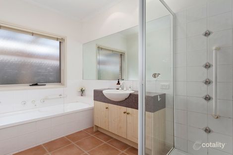 Property photo of 11 Foam Court Torquay VIC 3228