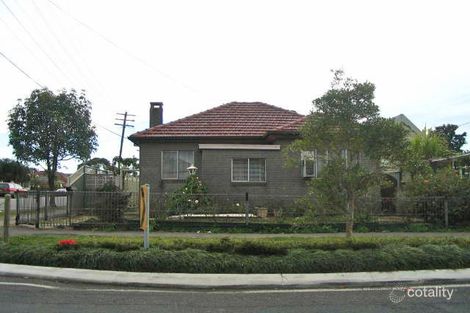 Property photo of 27 Clissold Parade Campsie NSW 2194