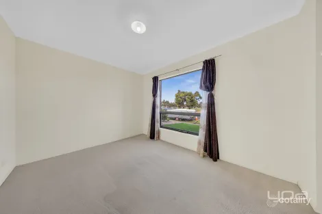 Property photo of 39 Waiben Crescent Point Cook VIC 3030