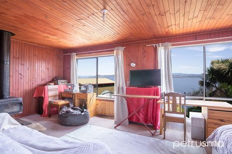 Property photo of 9 Gellibrand Lane Opossum Bay TAS 7023
