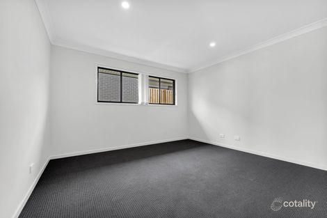 Property photo of 10 Bark Street Park Ridge QLD 4125