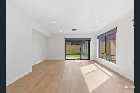 Property photo of 35 Magnificent Grove Mount Duneed VIC 3217