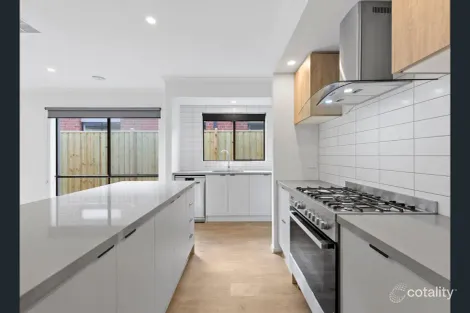 Property photo of 35 Magnificent Grove Mount Duneed VIC 3217