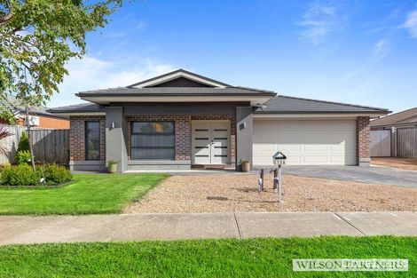 Property photo of 136 Wallara Waters Boulevard Wallan VIC 3756