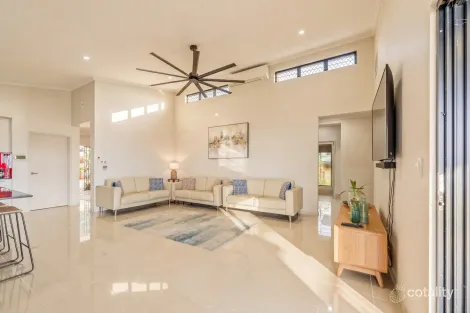 Property photo of 126 McFarlane Drive Kanimbla QLD 4870