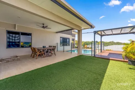 Property photo of 126 McFarlane Drive Kanimbla QLD 4870