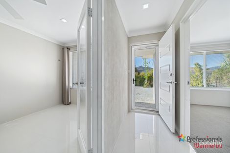 Property photo of 33 Mowbray Grange Brabham WA 6055