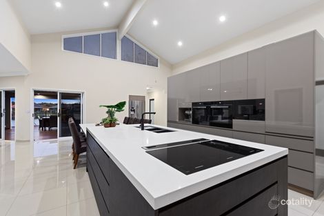 Property photo of 15 Glenwater Crescent Helensvale QLD 4212