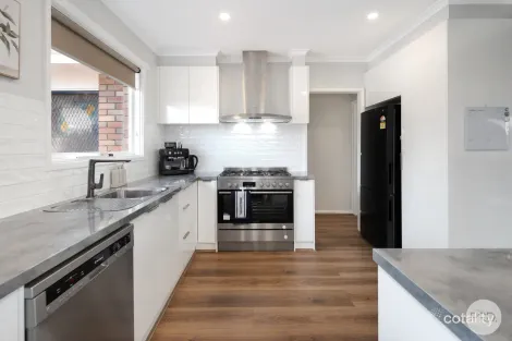 Property photo of 3 Sturrock Avenue Sebastopol VIC 3356