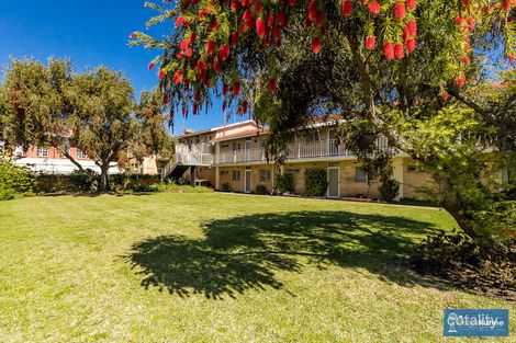 2/110 Central Ave, Inglewood, WA 6052