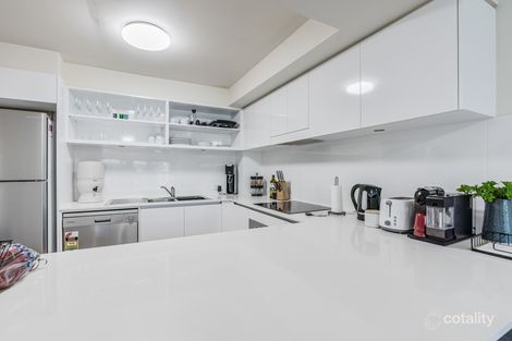 Property photo of 20/33-39 Hooker Boulevard Broadbeach Waters QLD 4218