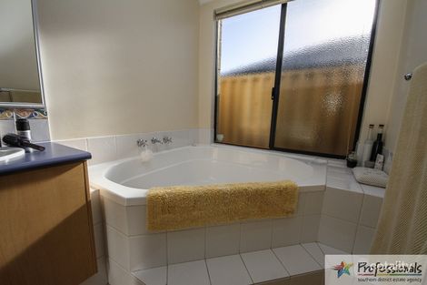 Property photo of 53 Chisholm Road Dalyellup WA 6230
