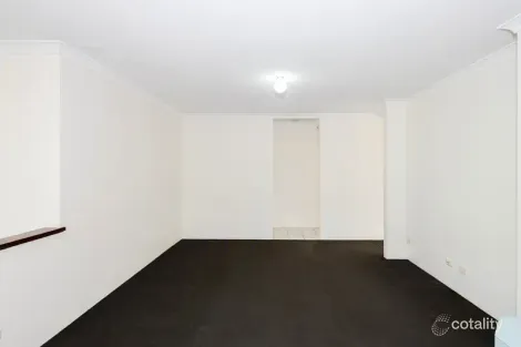 Property photo of 1 Grenadier Court Warnbro WA 6169