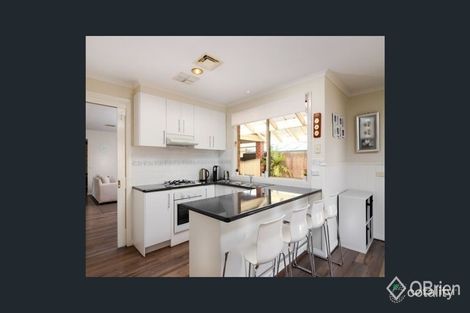 Property photo of 2 Cooney Close Berwick VIC 3806