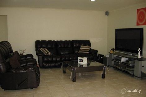 Property photo of 3 Halsbury Place Skye VIC 3977