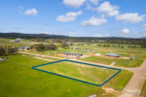 Property photo of 2 Mannifera Drive Gundaroo NSW 2620