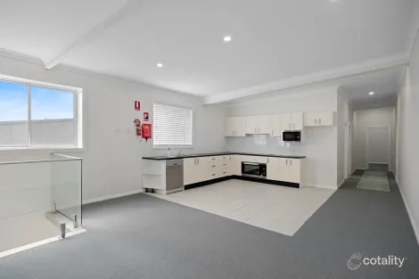 Property photo of 17 Cummins Close Brisbane Grove NSW 2580