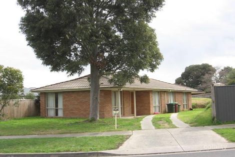 Property photo of 11 Collins Crescent Berwick VIC 3806