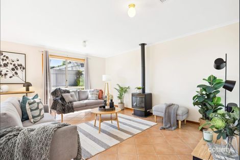 Property photo of 1 Nyrang Circuit Woodcroft SA 5162