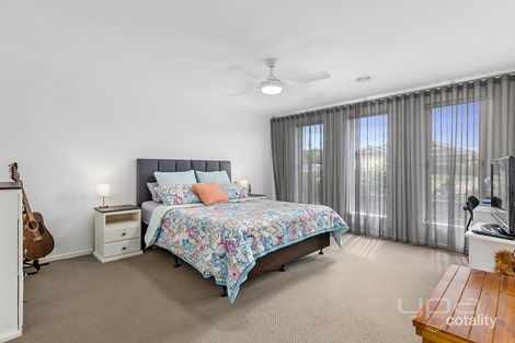 Property photo of 2 Nicholas Place Brookfield VIC 3338