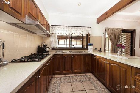 Property photo of 2 Irving Close Greenvale VIC 3059