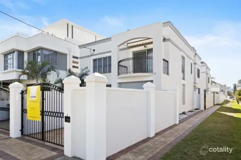 Property photo of 2/29 Seashell Avenue Mermaid Beach QLD 4218