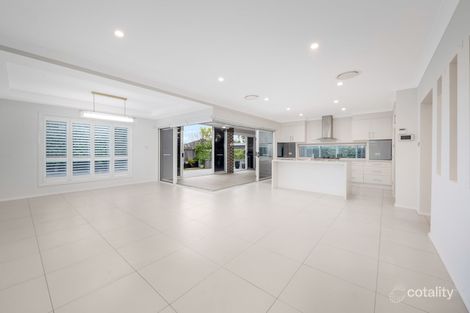 Property photo of 25 Rowe Drive Potts Hill NSW 2143