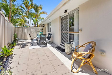 2/29 Riviera Rd, Miami, QLD 4220