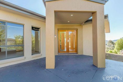 Property photo of 24 Woodhill Link Jerrabomberra NSW 2619