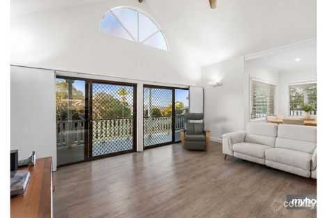 Property photo of 7 Skyline Drive Blue Mountain Heights QLD 4350
