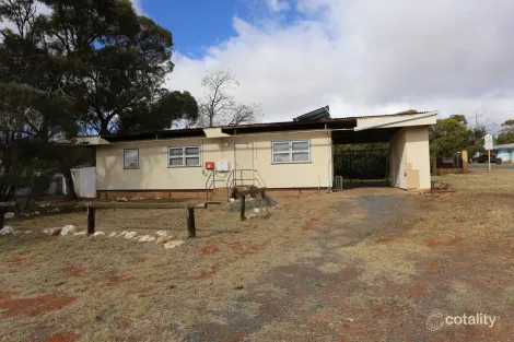 8 New Clayton St, Kambalda East, WA 6442