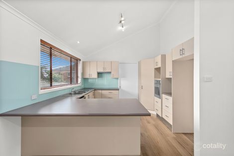 Property photo of 30 Panbula Place Flinders NSW 2529