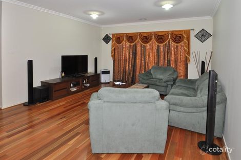 Property photo of 30 Damaine Circuit Caroline Springs VIC 3023