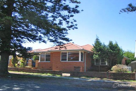 15 Beach Rd, Redhead, NSW 2290