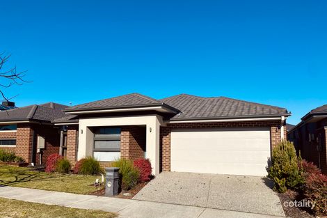 Property photo of 25 Pamplona Way Clyde North VIC 3978