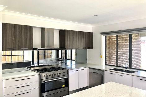 Property photo of 25 Pamplona Way Clyde North VIC 3978
