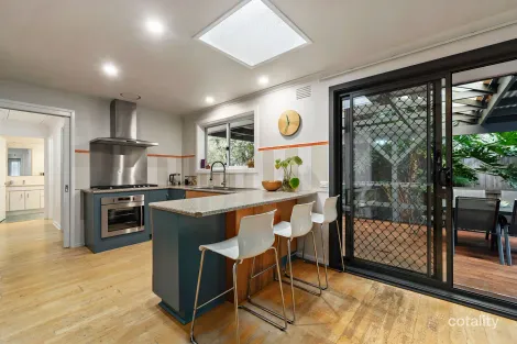 Property photo of 24 Pine Hill Drive Frankston VIC 3199