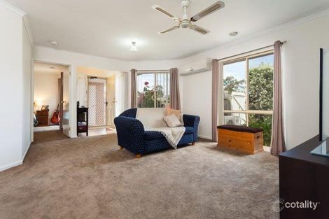 Property photo of 7 Henrietta Place Mount Martha VIC 3934