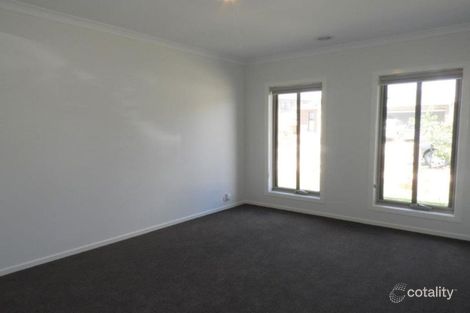 Property photo of 14 Bernfae Avenue Clyde VIC 3978