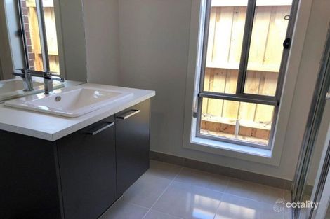 Property photo of 14 Bernfae Avenue Clyde VIC 3978