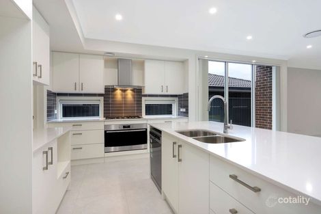 Property photo of 16 Marketsfield Avenue North Kellyville NSW 2155