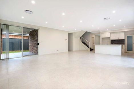 Property photo of 16 Marketsfield Avenue North Kellyville NSW 2155