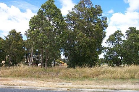 14 Gillam Dr, Kelmscott, WA 6111