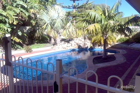 Property photo of 33 Seawind Drive Silver Sands WA 6210