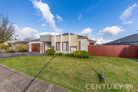 112 Livingstone Bvd, Pakenham, VIC 3810