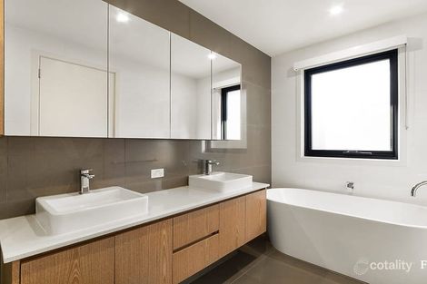 Property photo of 43 Pine Street Surrey Hills VIC 3127