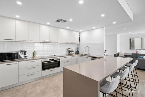 Property photo of 2/15 Treviso Mews Mandurah WA 6210