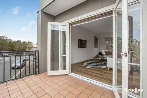 Property photo of 2/120 Newman Street Kensington VIC 3031