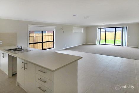 Property photo of 13 Robinson Drive Weir Views VIC 3338